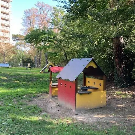 Spacious Apartment With Balcony And Free Parking * Ecully