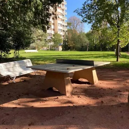 Spacious Apartment With Balcony And Free Parking *